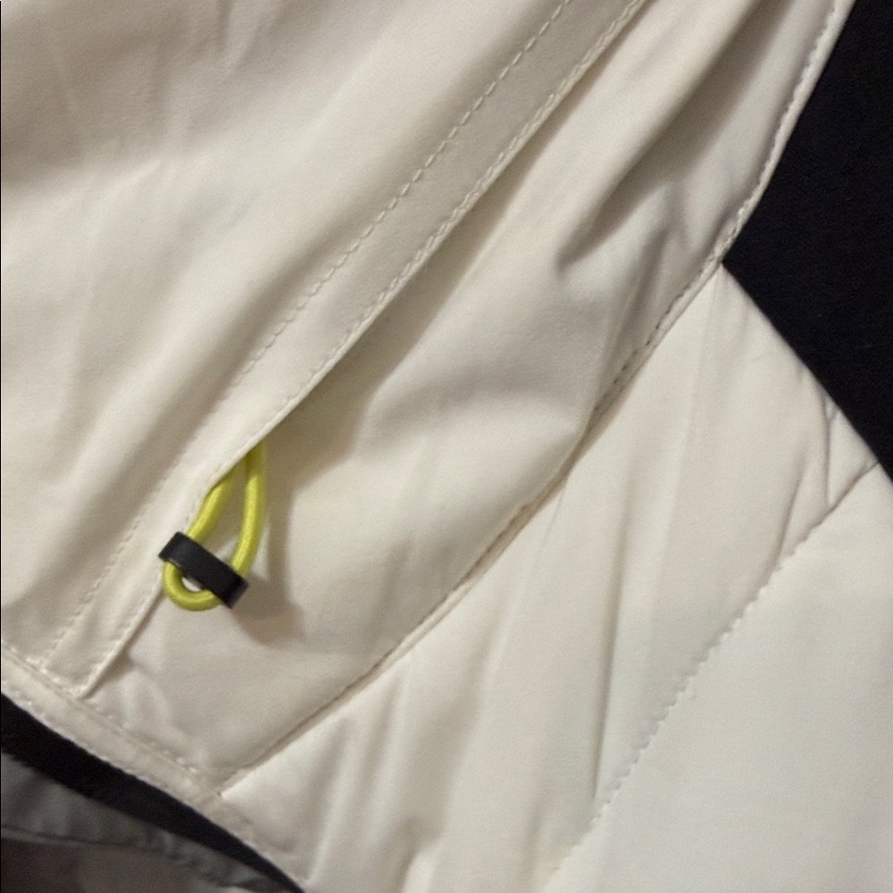 Athleta Two-Tone Puffer Jacket - Picture 13 of 14